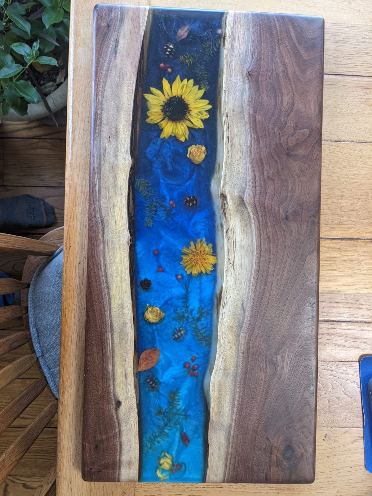 Design your own: Epoxy & Wood Party Serving Tray (12" x 24") - Image 2
