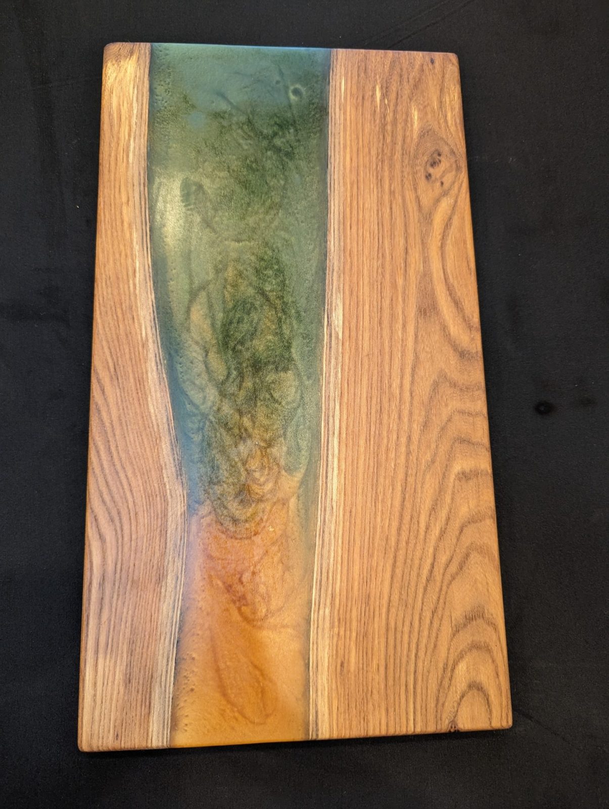 Design your own: Epoxy & Wood Party Serving Tray (12" x 24") - Image 6