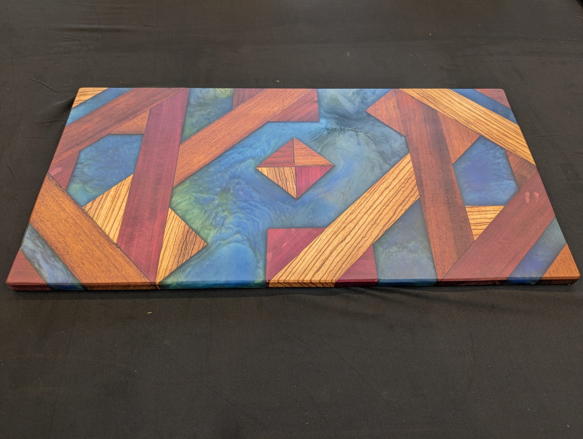 Design your own: Epoxy & Wood Party Serving Tray (12" x 24") - Image 9